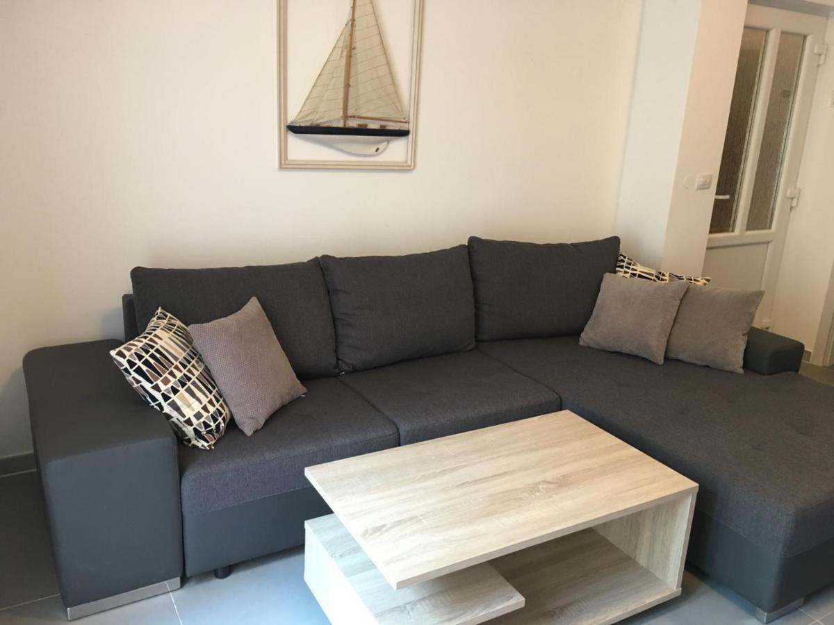 Apartment To Rent Pula Ngoại thất bức ảnh